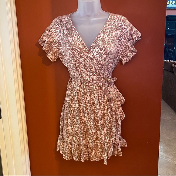 Billabong Dresses & Skirts - Billabong Wrap Dress